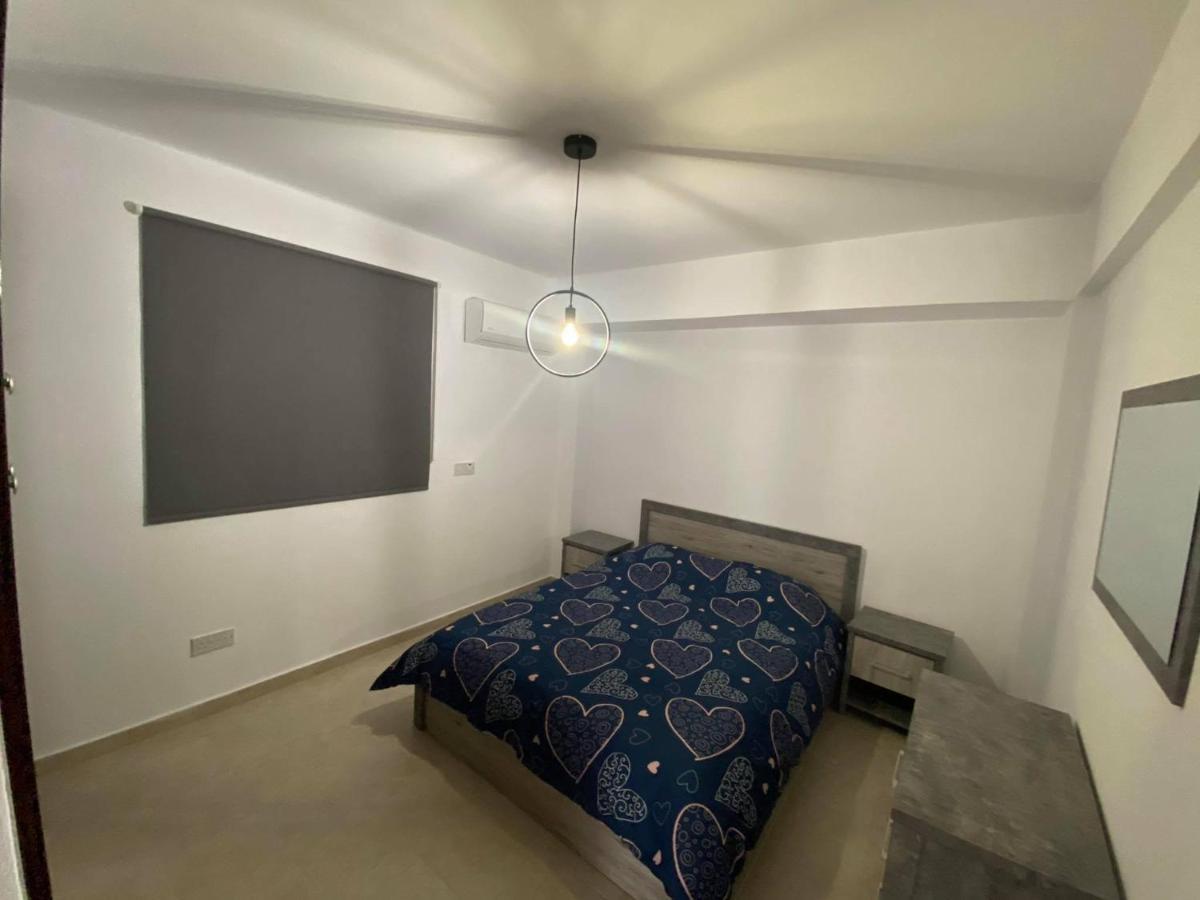 Cosy Apartment In Kato Paphos With Pool Access Kültér fotó