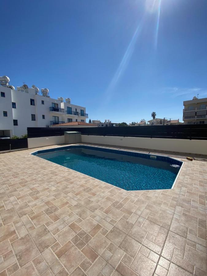 Cosy Apartment In Kato Paphos With Pool Access Kültér fotó